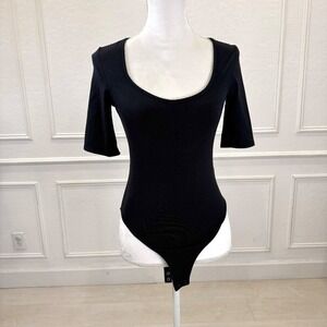 Old Navy Womens Black Scoop Neck Bodysuit XS Stretch Cotton Snap Quarter Sleeve